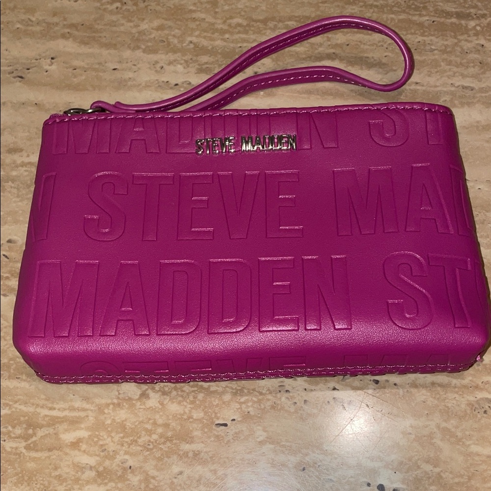 Steve Madden Fuchsia Embossed Wristlet